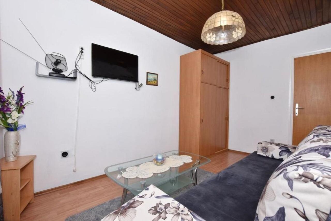 Apartment Rene Omiš Εξωτερικό φωτογραφία