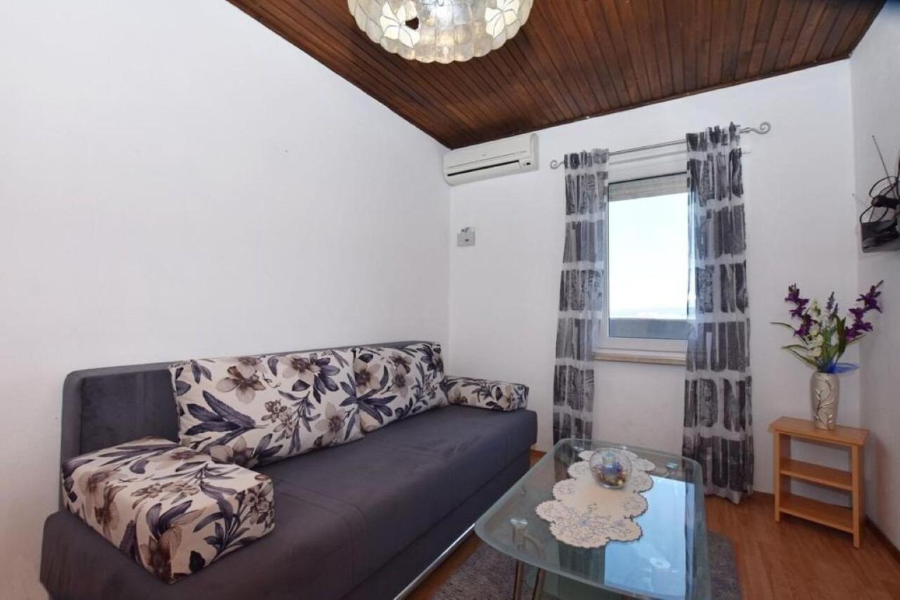 Apartment Rene Omiš Εξωτερικό φωτογραφία